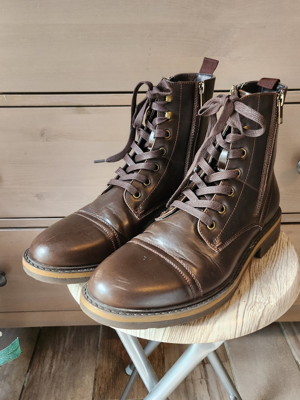Kenneth Cole Captain Boots with a cap toe men's 9.5